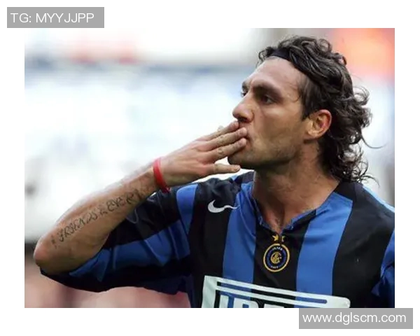 足球明星维埃里心中的偶像是谁揭秘他的足球启蒙与崇拜之路 足球明星维埃里心中的偶像是谁揭秘他的足球启蒙与崇拜之路