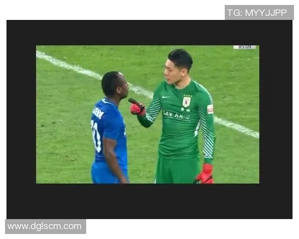 足球明星被犯规搞笑瞬间集锦让你捧腹大笑的精彩时刻 足球明星被犯规搞笑瞬间集锦让你捧腹大笑的精彩时刻